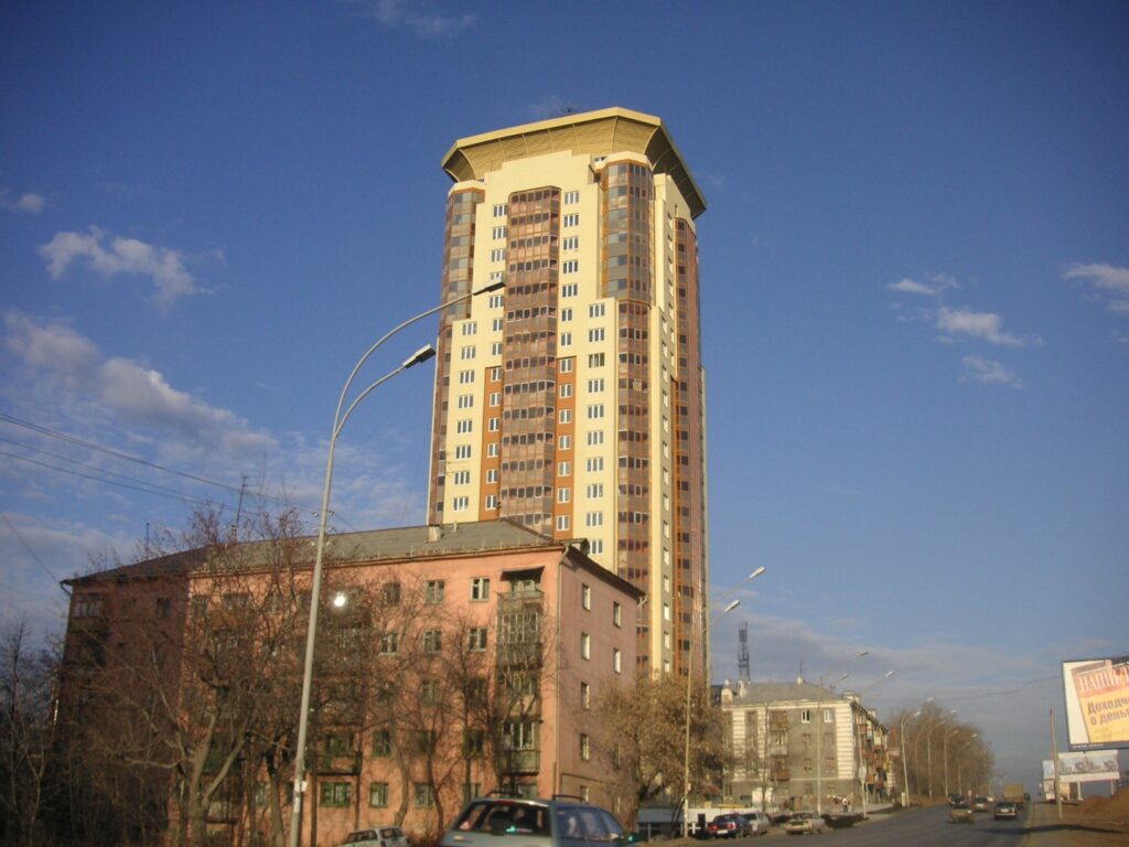 Многоэтажный жилой дом «Гулливер» по ул. Московская, 70 в г. Екатеринбурге.