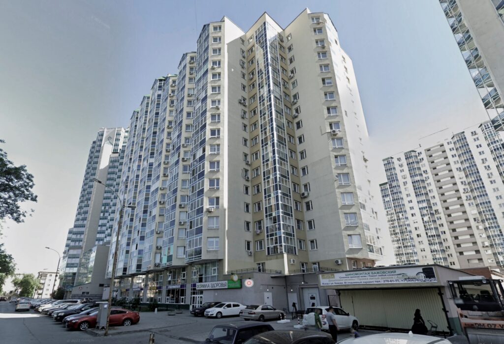 Жилой дом по ул. Кузнечной в Екатеринбурге
