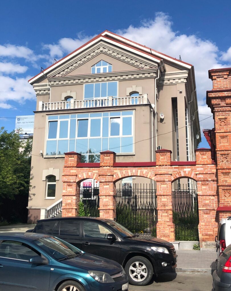 Гостиница по ул. Горького, 39. Реконструкция фасада